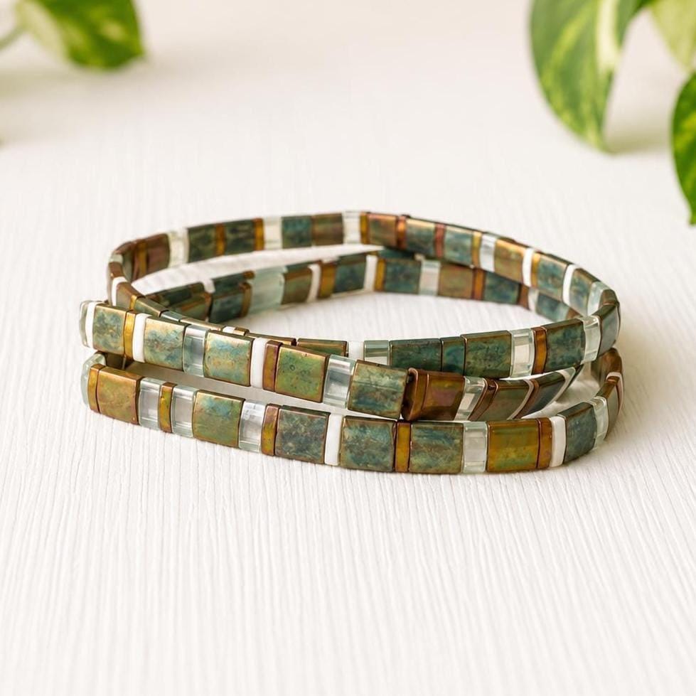 Handmade Beaded Bracelet Miyuki Tila Japanese Glass Tile Design Minimalist Stretch Wristband Stackable Jewelry Essential Everyday Wear Accessory Contemporary Square Beads Geometric Pattern Comfortable Elastic Fit Versatile Layering